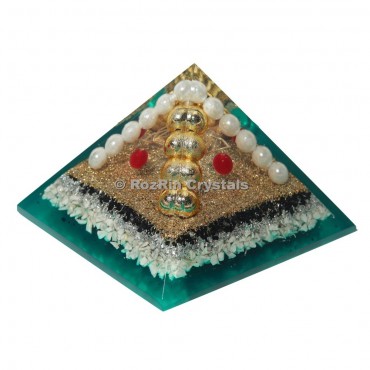 Decorative Pearl Orgone Pyramid