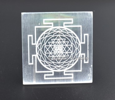 Sri Yantra Setenite Square Charging Plate