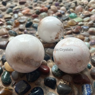 Scholosite Ball